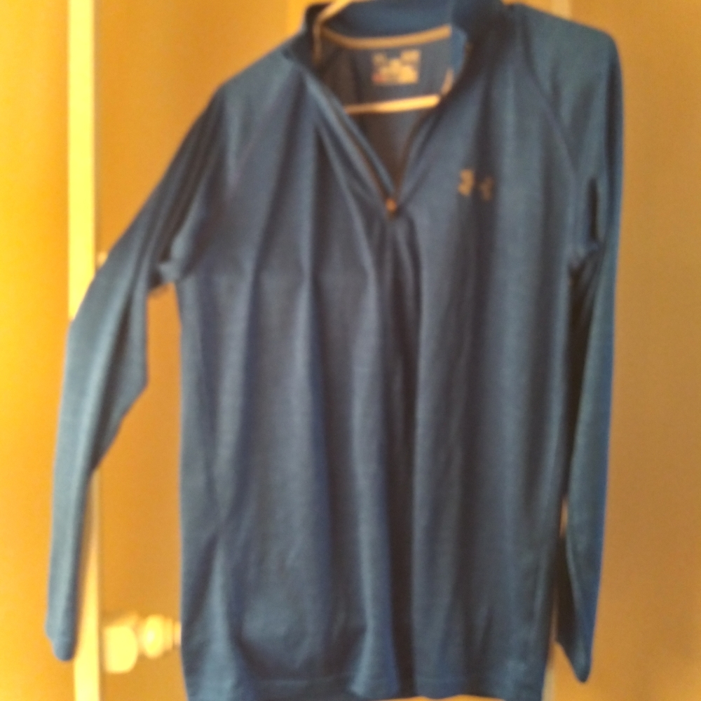 Under Armor pullover Men's small